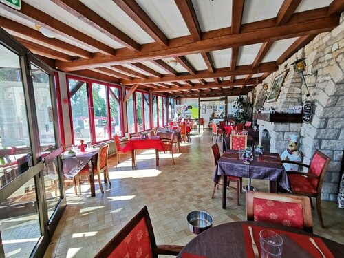 Гостиница La Table des Bons Pères в Коммерси