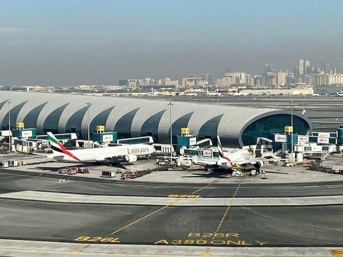 Гостиница Holiday Inn Express Dubai Airport в Дубае