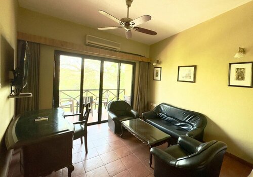 Гостиница The Upper Deck Resort в Лонавала