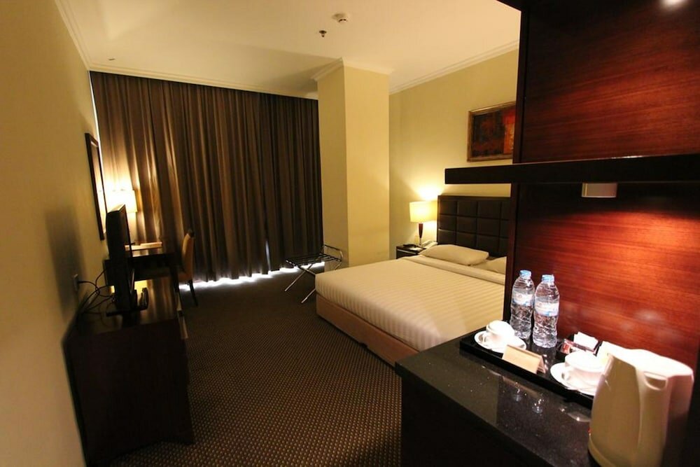 Фото Harmoni One Convention Hotel & Service Apartments