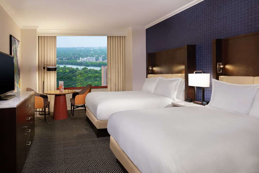 Фото Hilton Austin