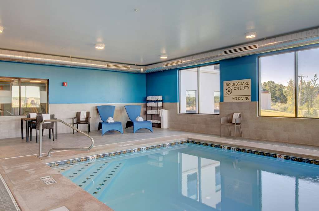 Фото Hampton Inn & Suites Portland West