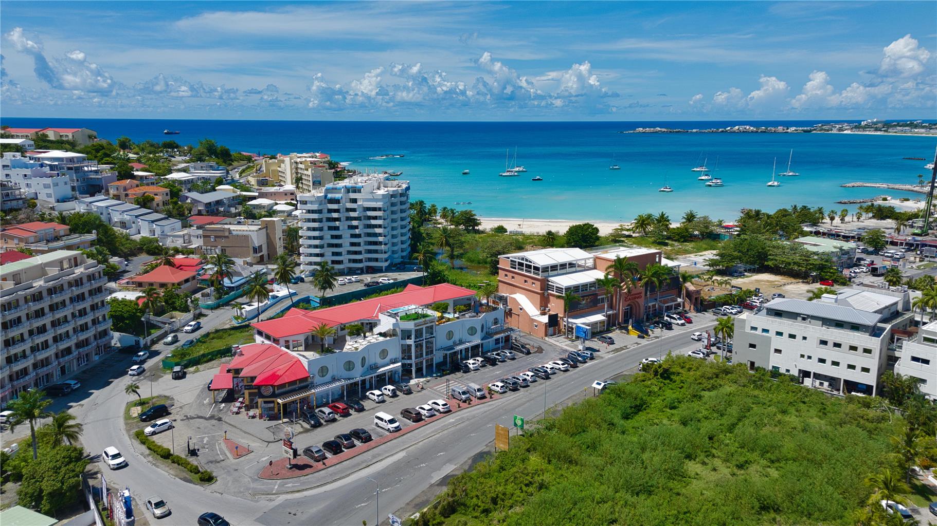 Фото Commodore Suites