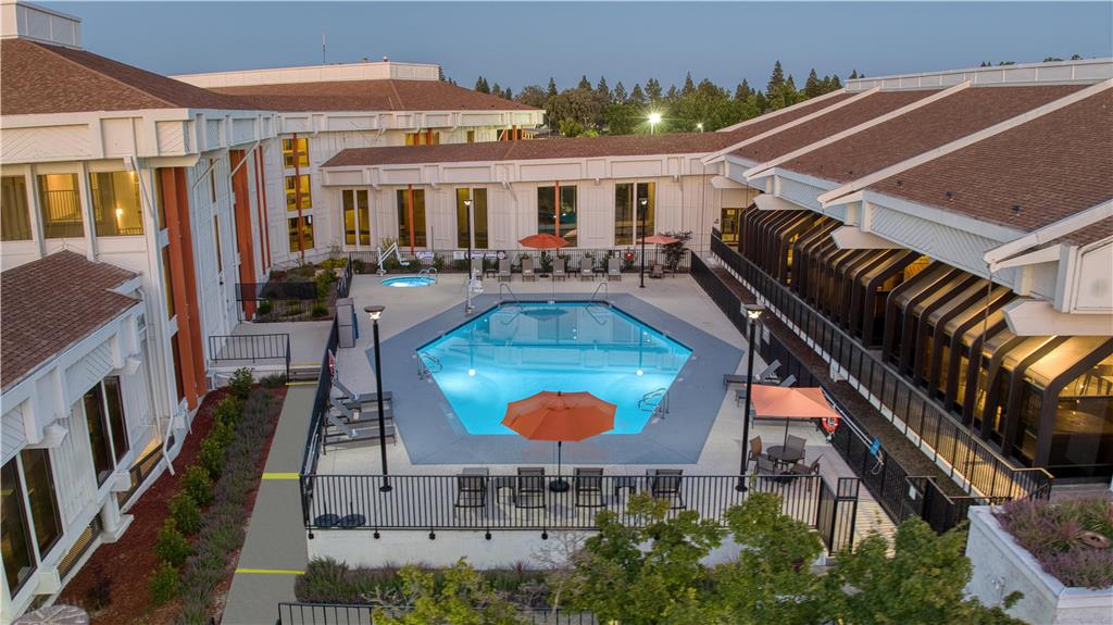 Фото Doubletree by Hilton Sacramento