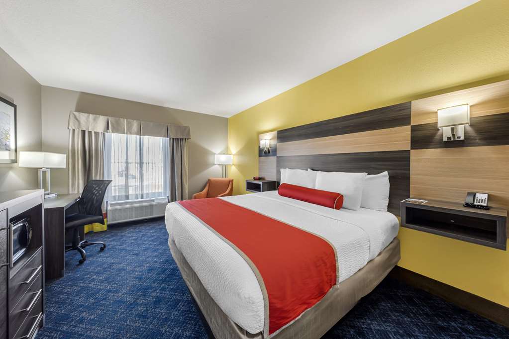 Фото Best Western Plus Midwest City Inn & Suites