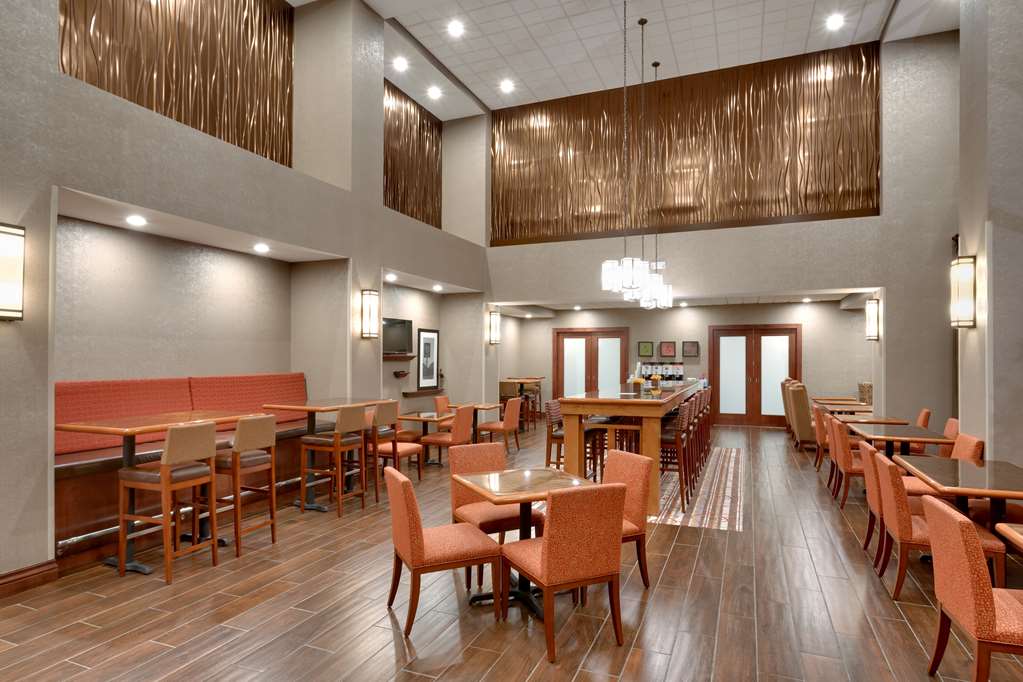 Фото Hampton Inn & Suites Pocatello