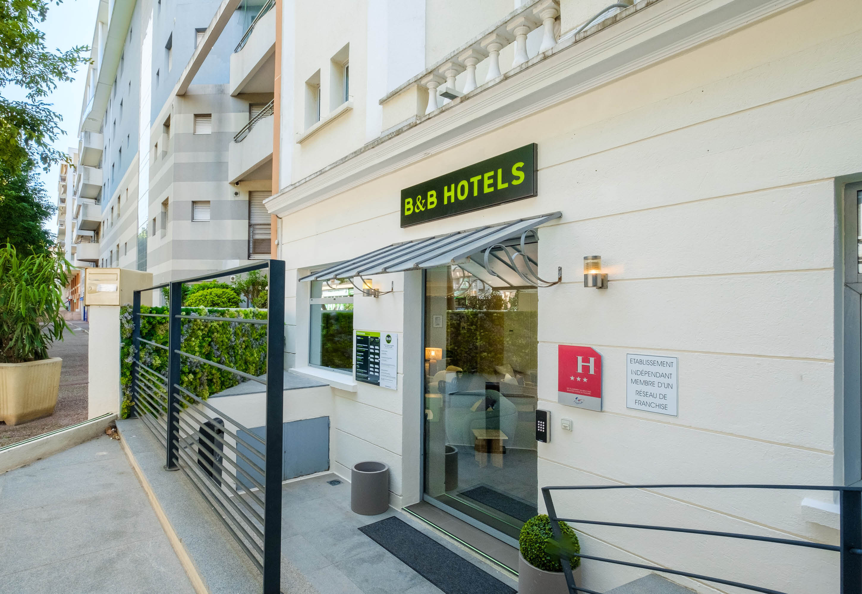 Фото B&b Hotel Antibes Juan-les-Pins