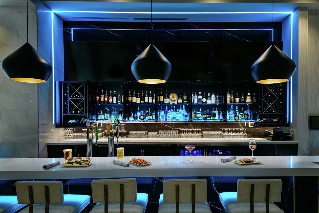 Фото Hilton Garden Inn Seattle Bellevue Downtown, Wa