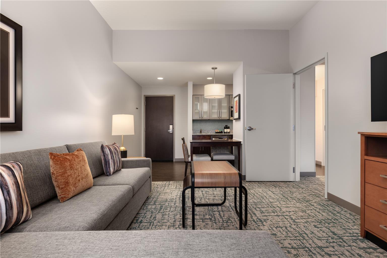 Фото Homewood Suites by Hilton TechRidge Parmer @ I-35