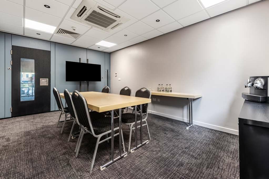 Фото Park Inn by Radisson Peterborough