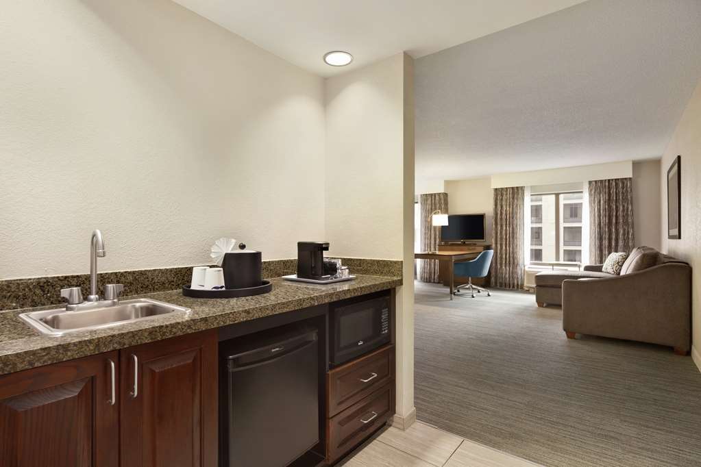 Фото Hampton Inn & Suites Nashville Downtown