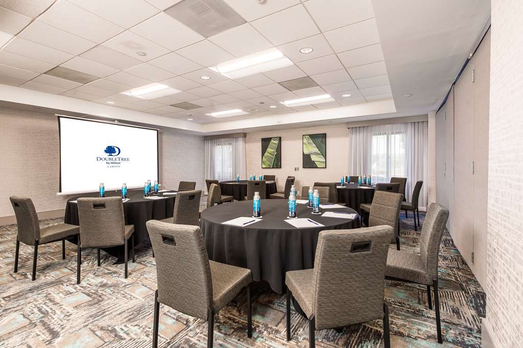Фото DoubleTree by Hilton Carson