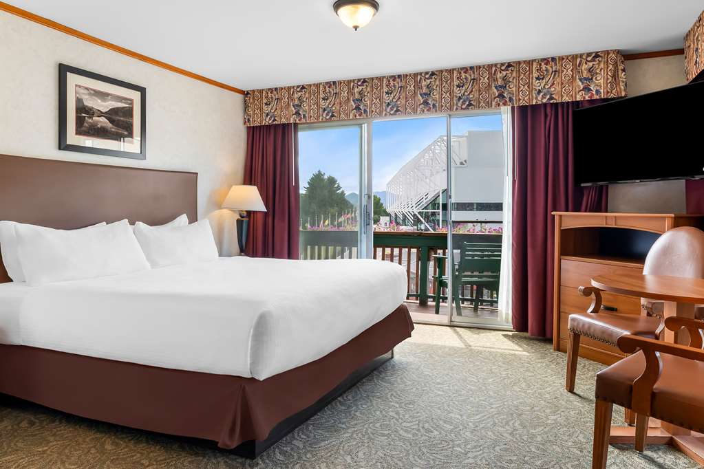 Фото Best Western Adirondack Inn