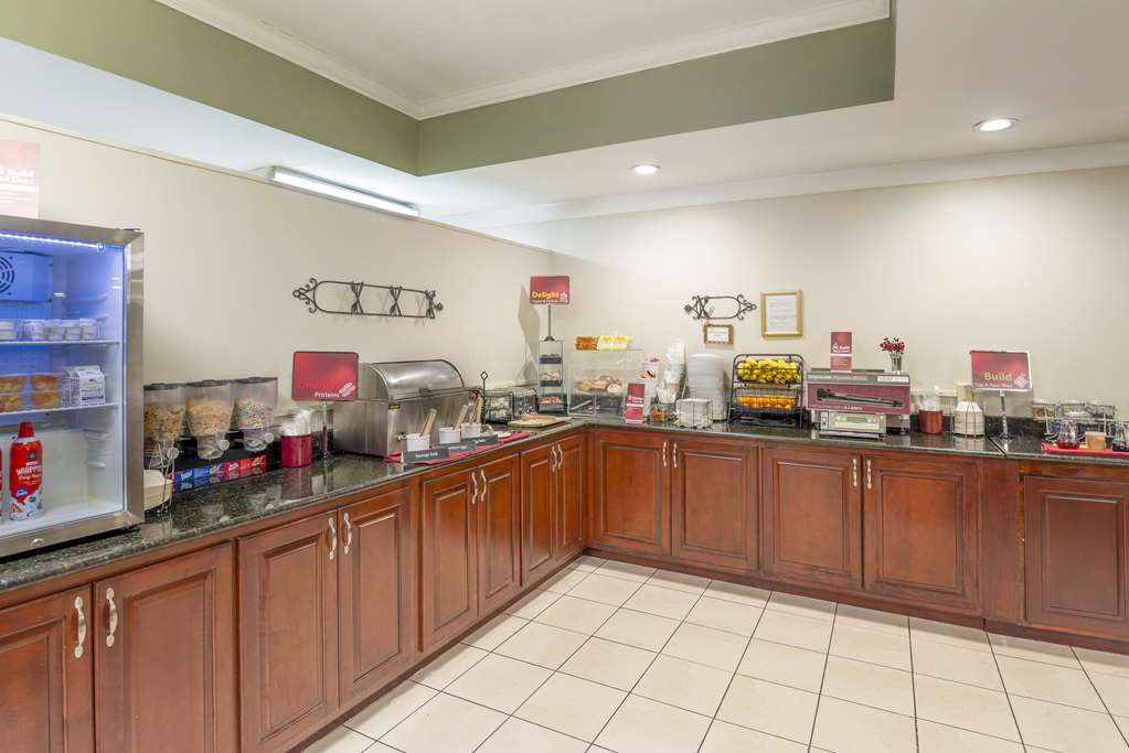 Фото Best Western Plus Governor's Inn