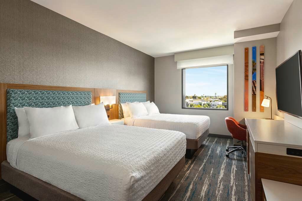 Фото Hampton Inn & Suites San Mateo-San Francisco Airport