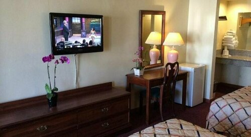 Гостиница Paradise Inn в Вест Сакраменто