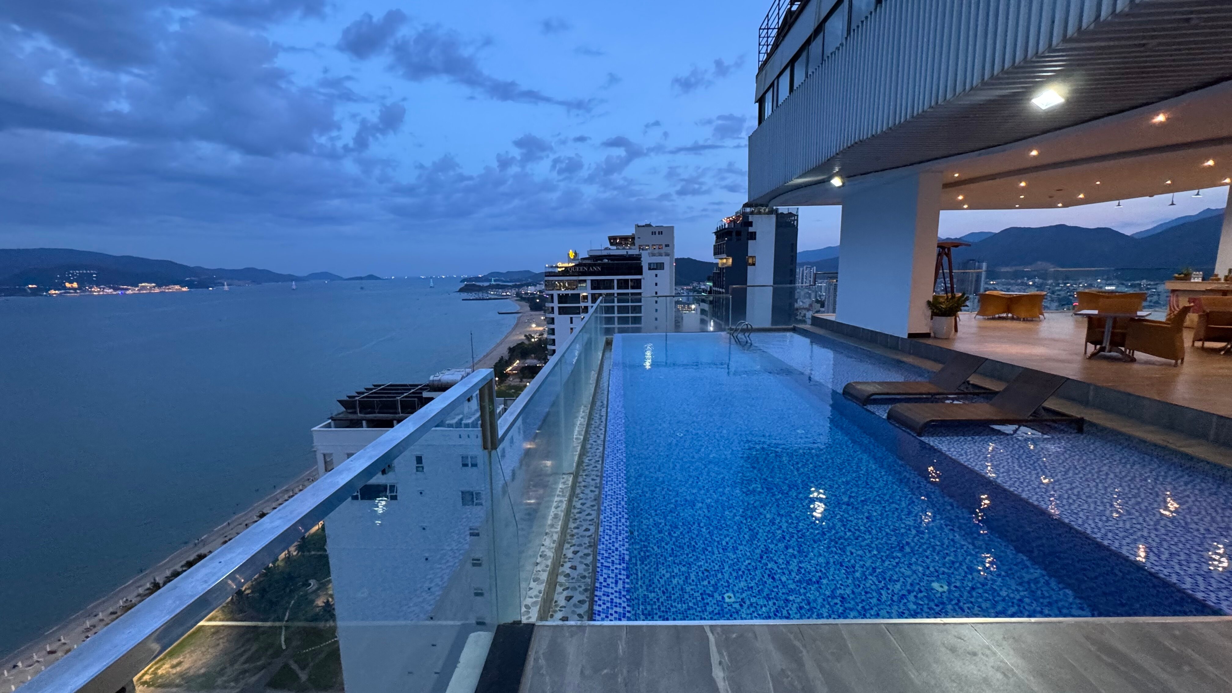 Фото Majestic Premium Hotel