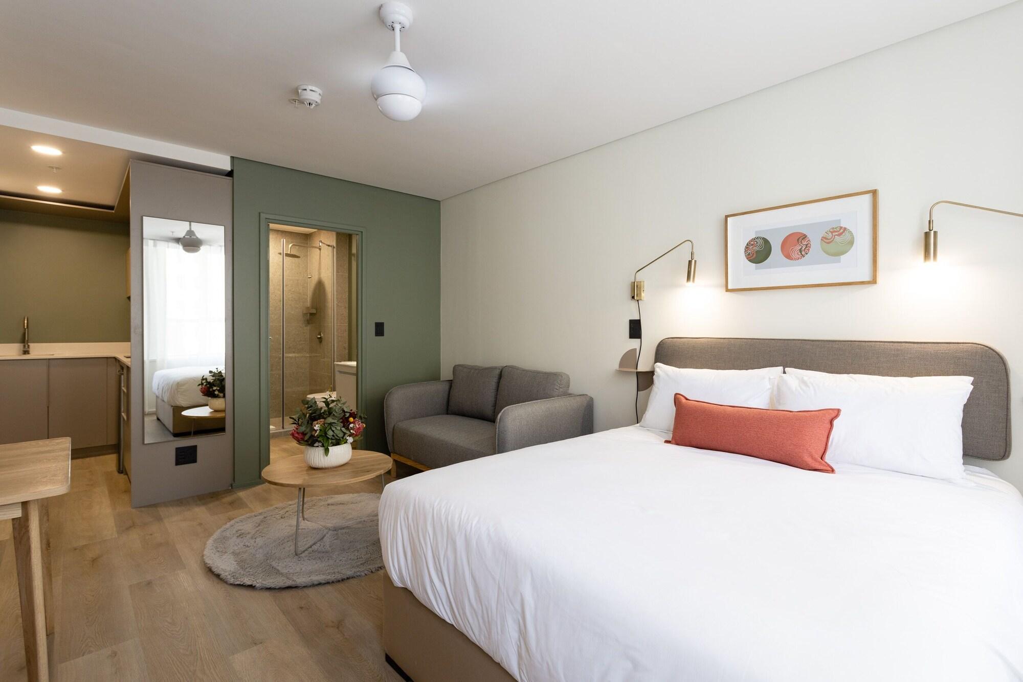 Фото Habitat Aparthotel by Totalstay