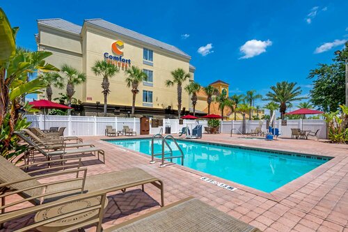 Внешний вид отеля Comfort Suites Near Universal Orlando Resort в Орландо, фото 2