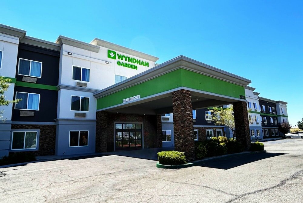 Фото Best Western Plus Desert Poppy Inn