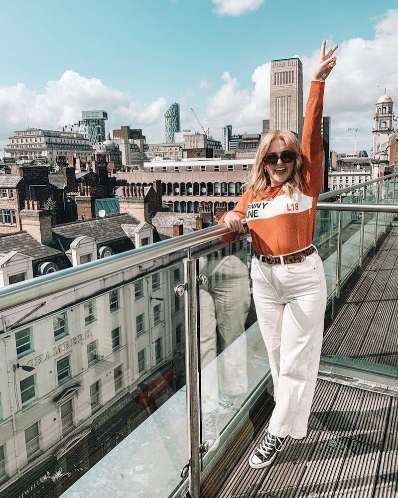 Фото Hard Days Night Hotel