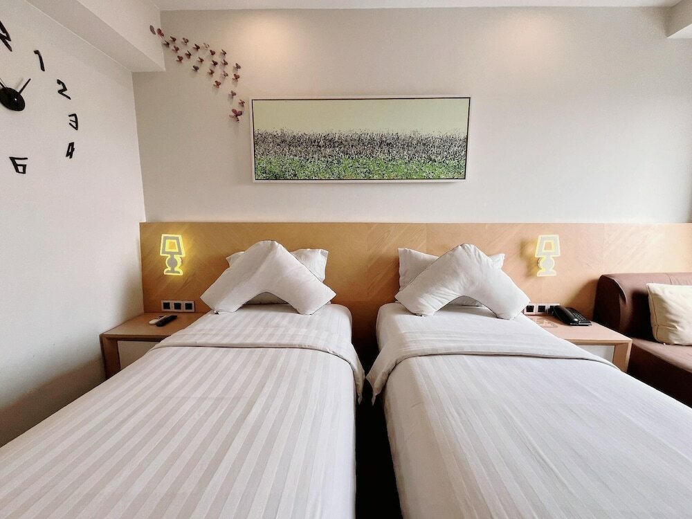 Фото Verse Luxe Hotel Wahid Hasyim