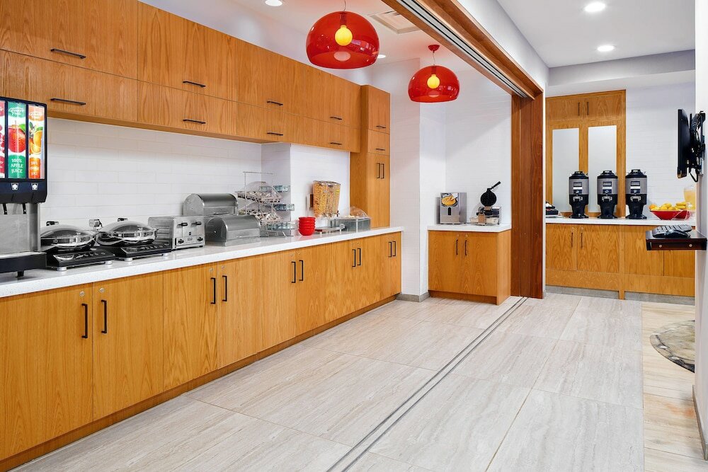 Фото TownePlace Suites by Marriott New York Manhattan