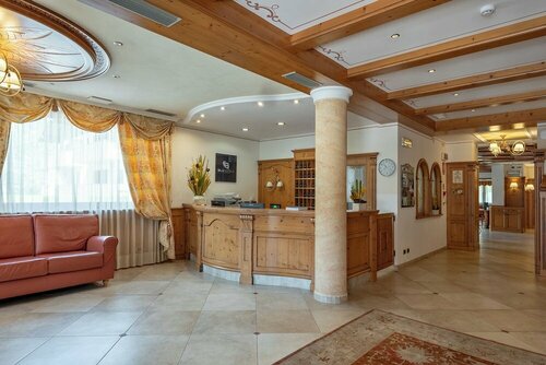 Внешний вид отеля Beverly Gourmet & SPA Hotel в Пинцоле, фото 2