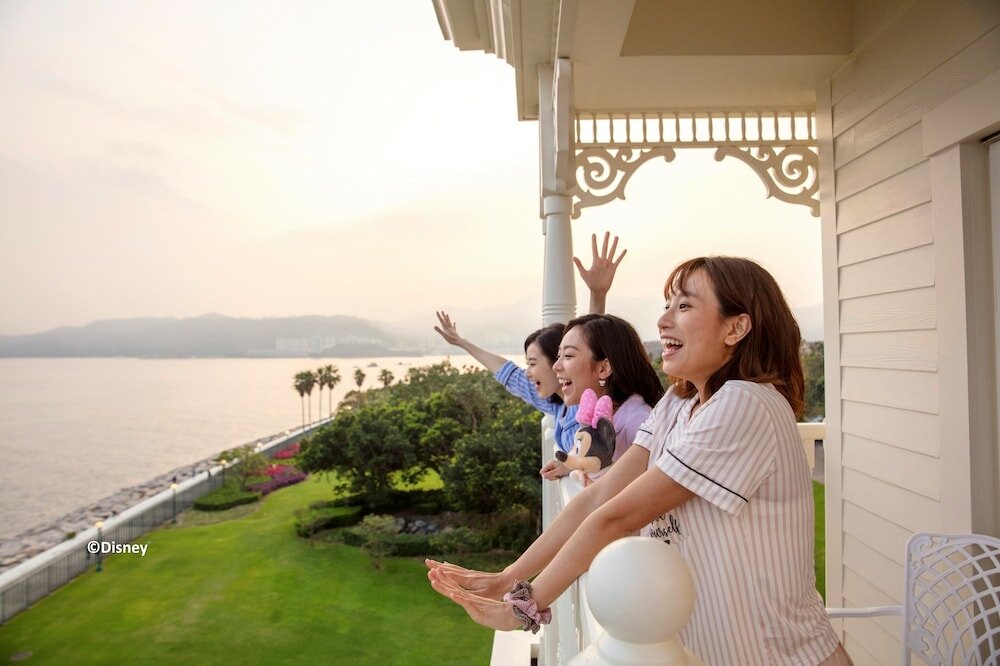 Фото Hong Kong Disneyland Hotel