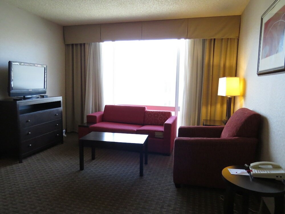 Фото Ramada by Wyndham Phoenix Midtown