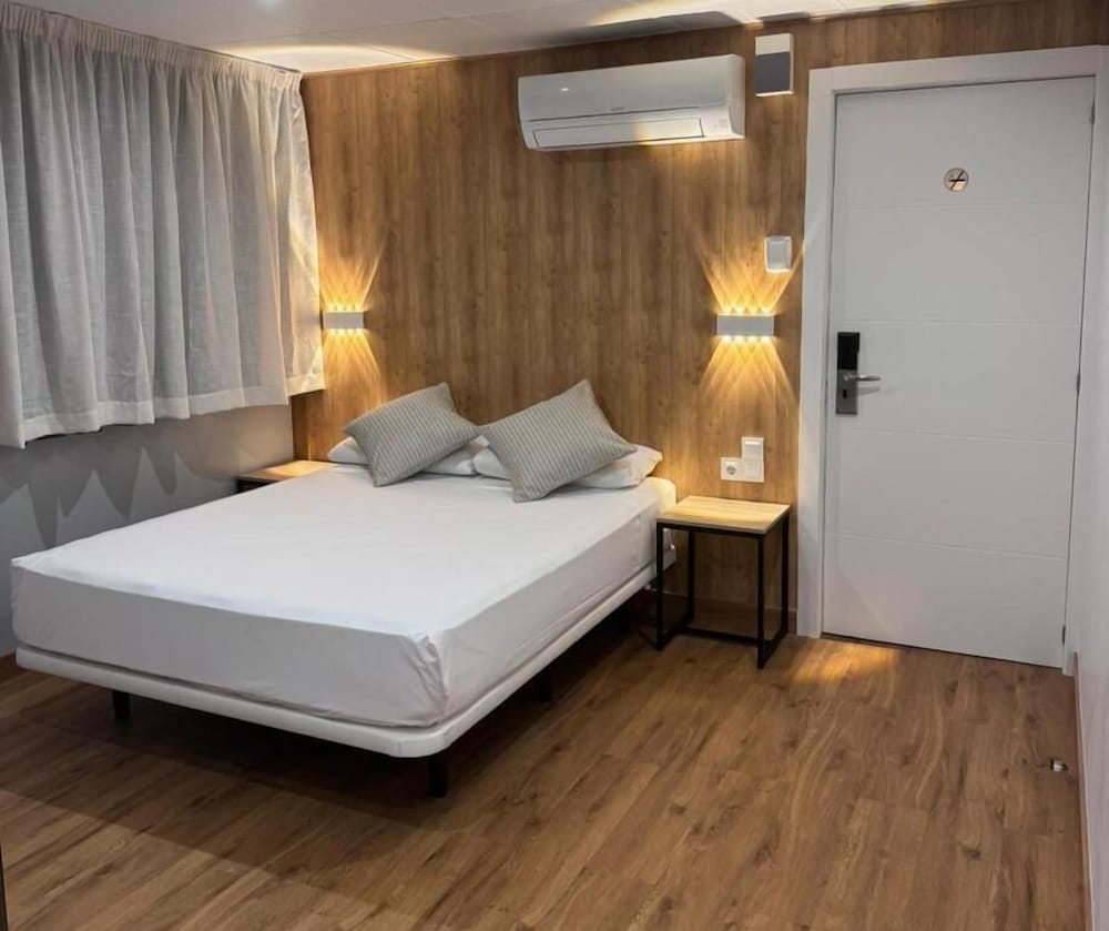 Фото Hotel Medicis