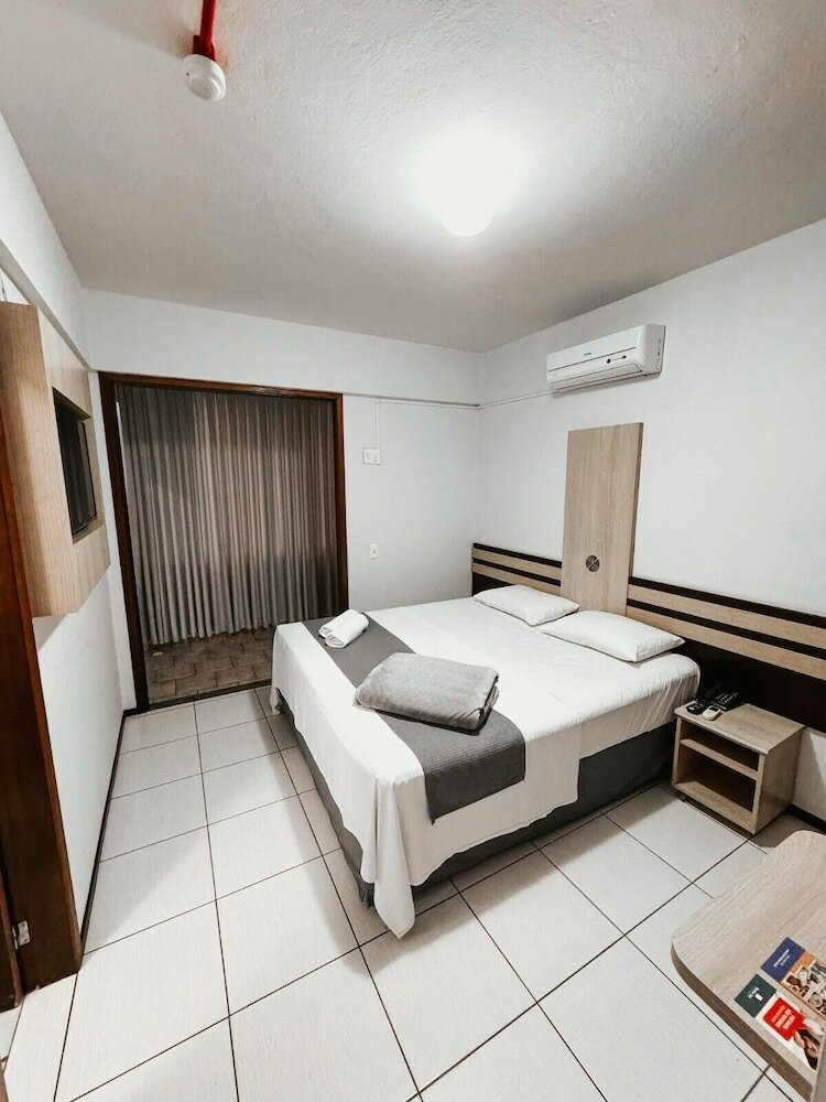 Фото Harbor Inn Jaraguá