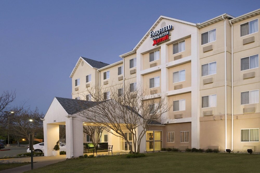 Фото Fairfield Inn & Suites Fort Worth University Drive