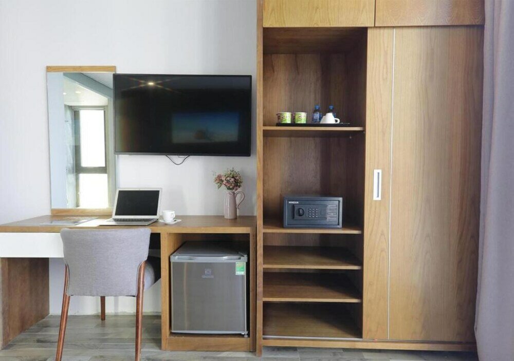 Фото Jolia Hotel and Apartment - My Khe Beach