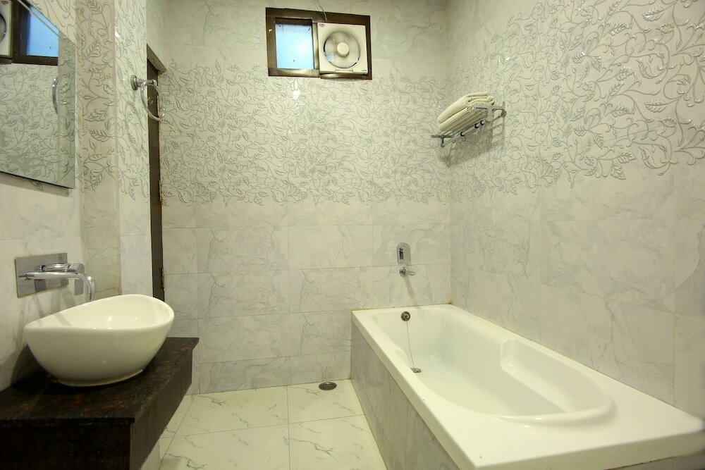 Фото Hotel Riya Palace