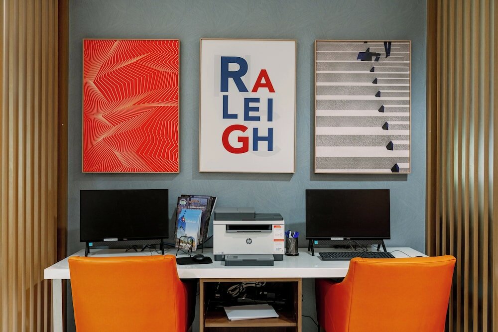 Фото Holiday Inn Express Hotel & Suites Raleigh Sw Nc State, an Ihg Hotel