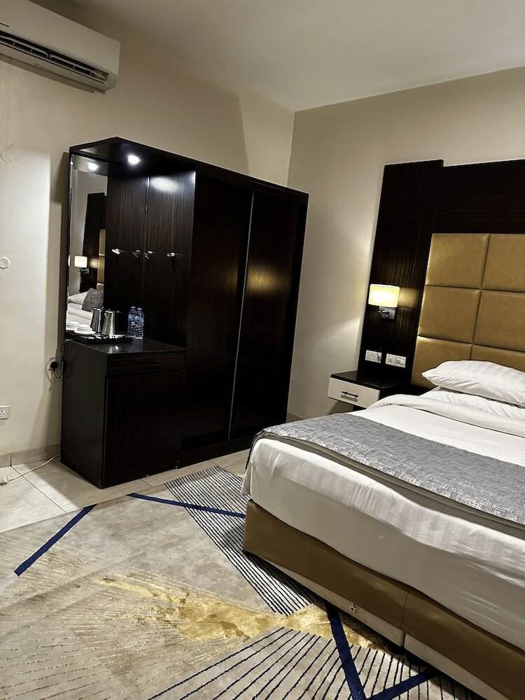 Фото Rollace Hotel