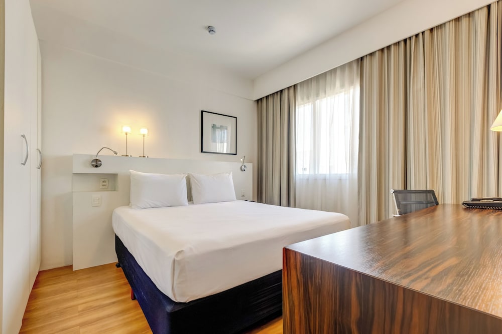 Фото Comfort Suites Alphaville