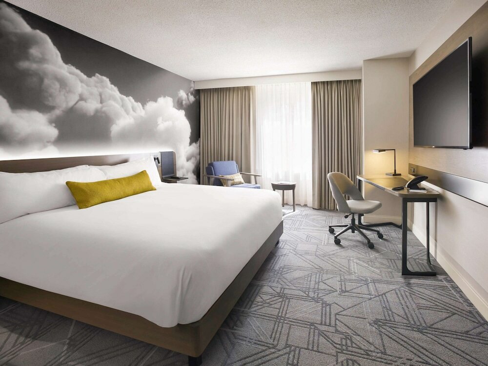 Фото Novotel Toronto Centre