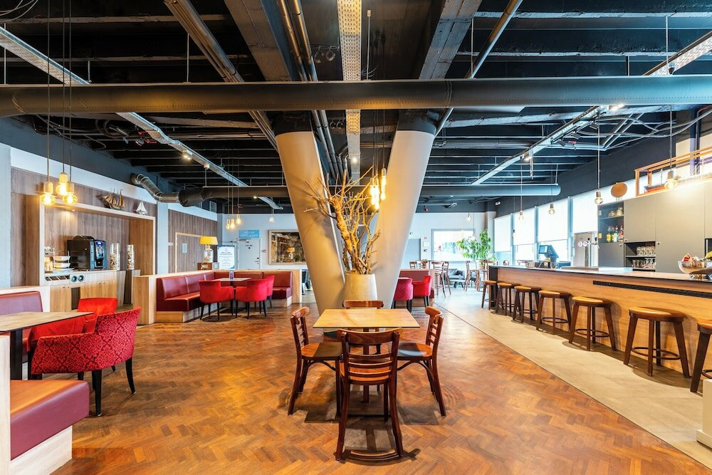 Фото Antwerp Harbour Hotel