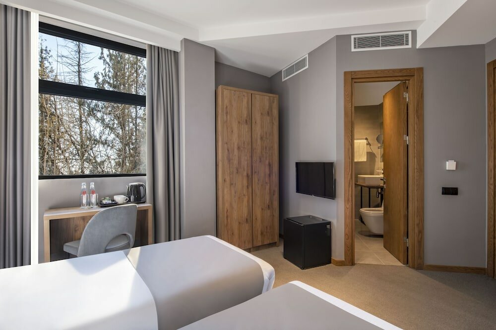 Фото Barnovi Hotel