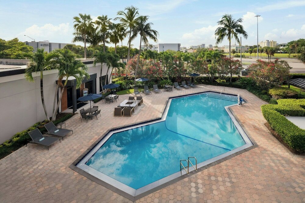 Фото Courtyard by Marriott Fort Lauderdale East/Lauderdale-by-the-Sea