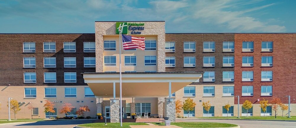 Фото Holiday Inn Express & Suites Toledo West, an Ihg Hotel