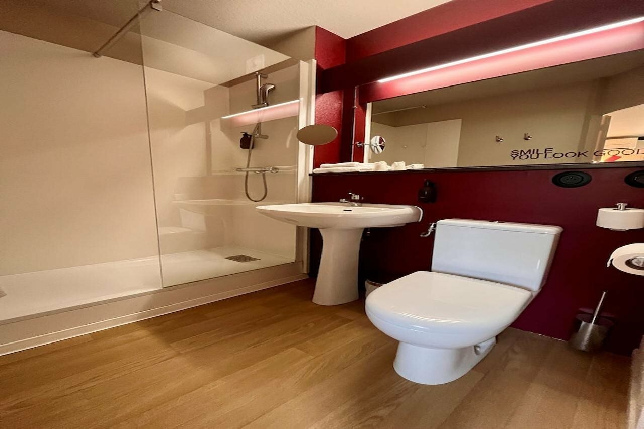 Фото The Originals City, Hôtel du Phare, Bordeaux Mérignac