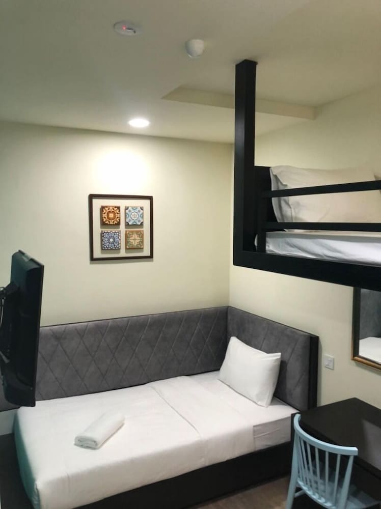 Фото Bishop Hotel