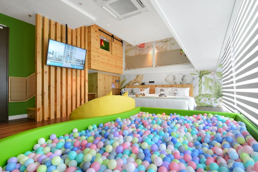 Фото The Granite Luxury Hotel