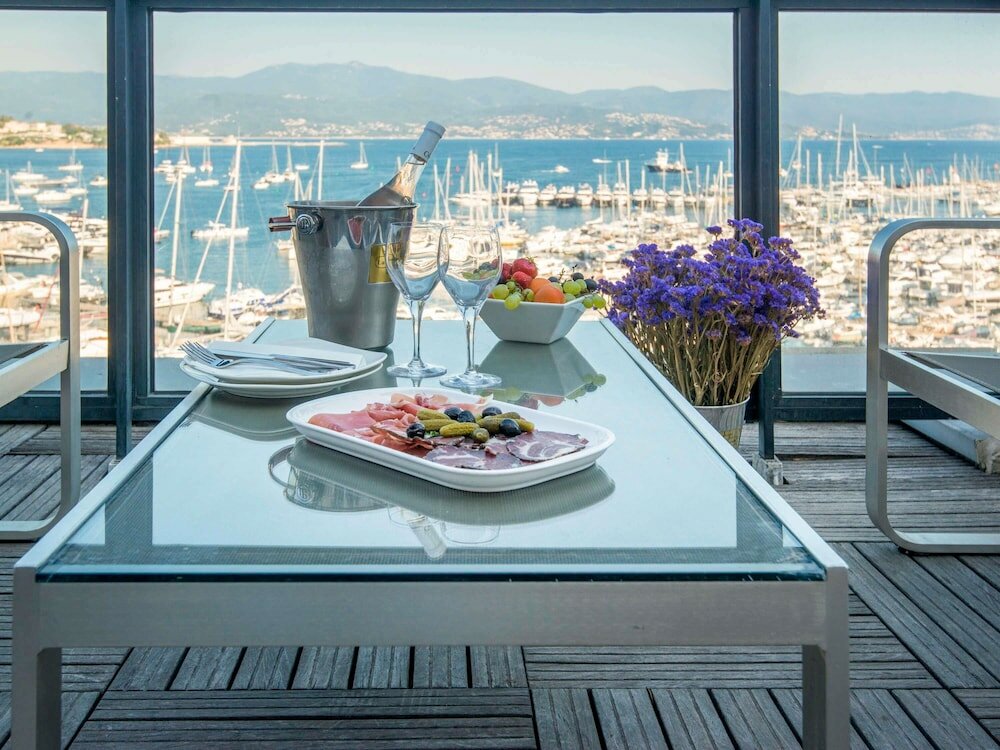 Фото Hôtel Mercure Ajaccio