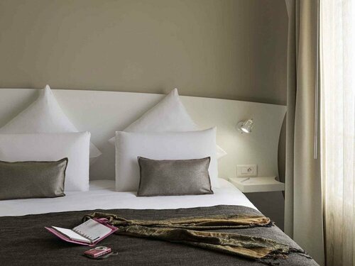 Гостиница Mercure Paris Levallois Perret Hotel в Нейи-сюре-Сене