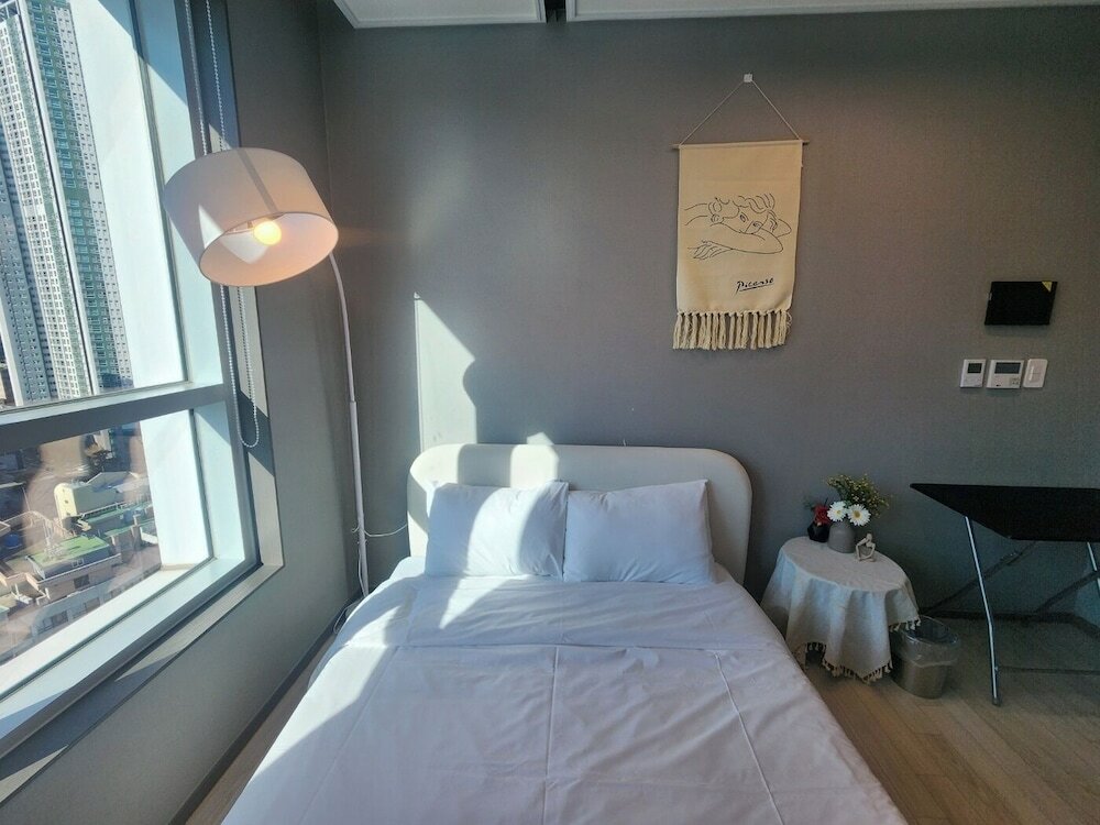 Фото The Bayment Residence