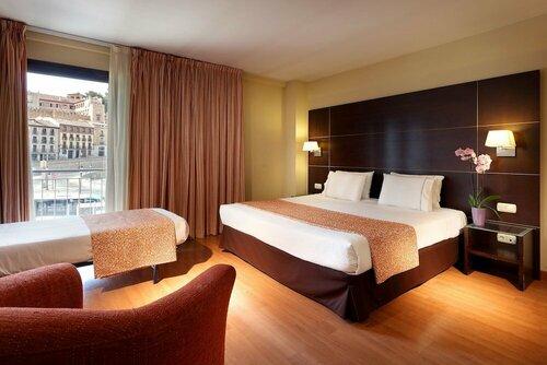 Внешний вид отеля Eurostars Plaza Acueducto в Сеговии, фото 2